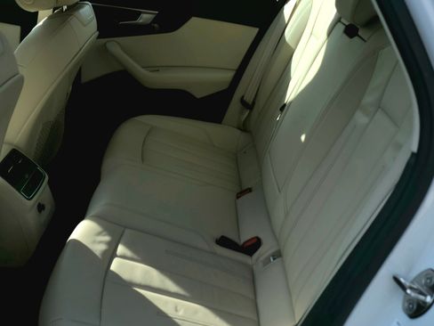 Used 2021 Audi A4 2.0T Premium w/ Convenience Package image 19