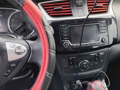 Used 2018 Nissan Sentra SV image 12