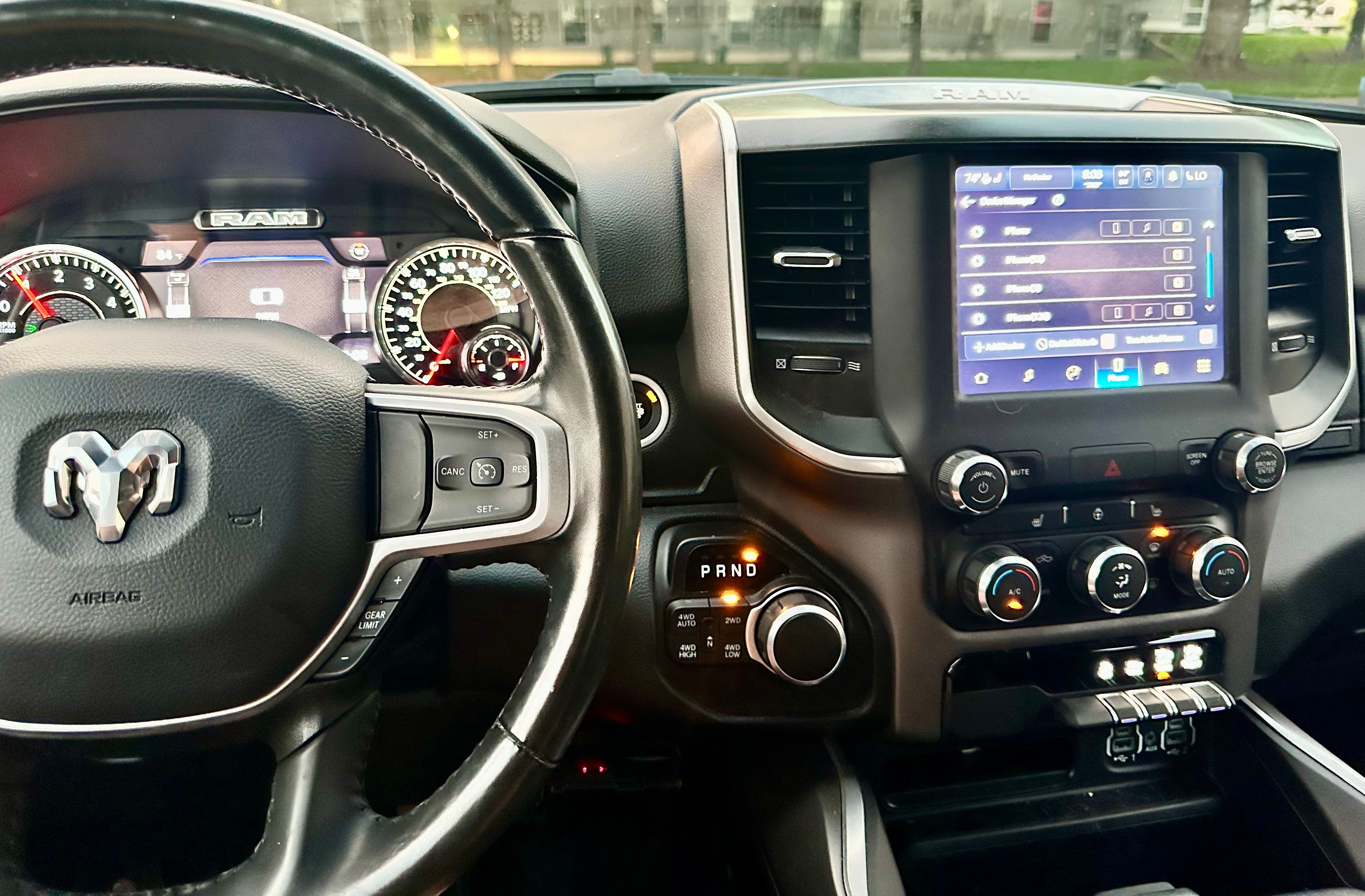 Used 2022 RAM 1500 Big Horn AWD/4WD image 12