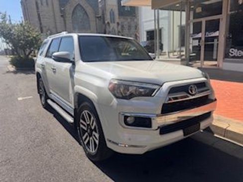 Used 2017 Toyota 4Runner Limited image 1