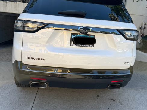 Used 2021 Chevrolet Traverse Premier w/ Redline Edition image 9