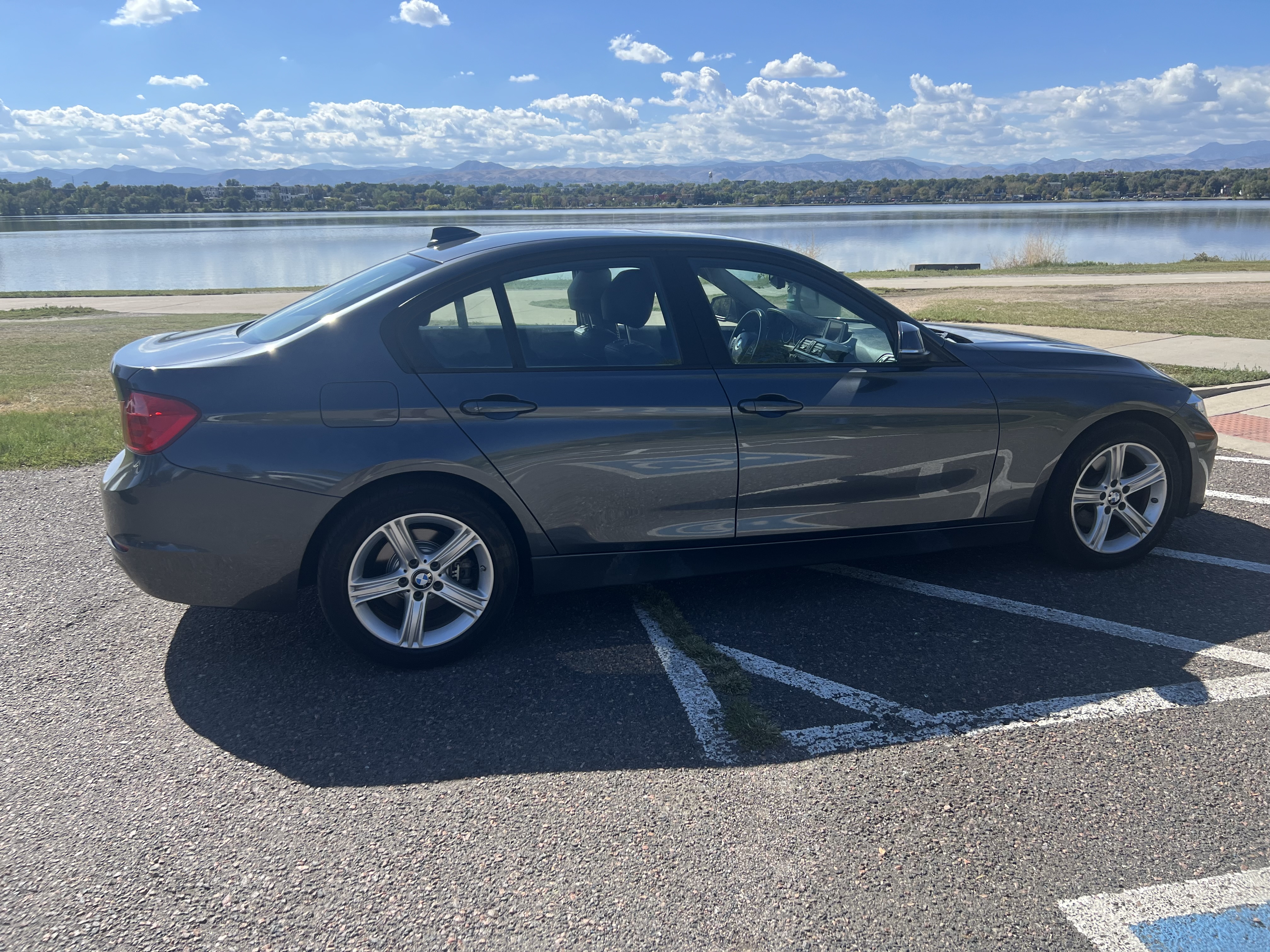 Used 2015 BMW 328i xDrive Sedan AWD/4WD image 4