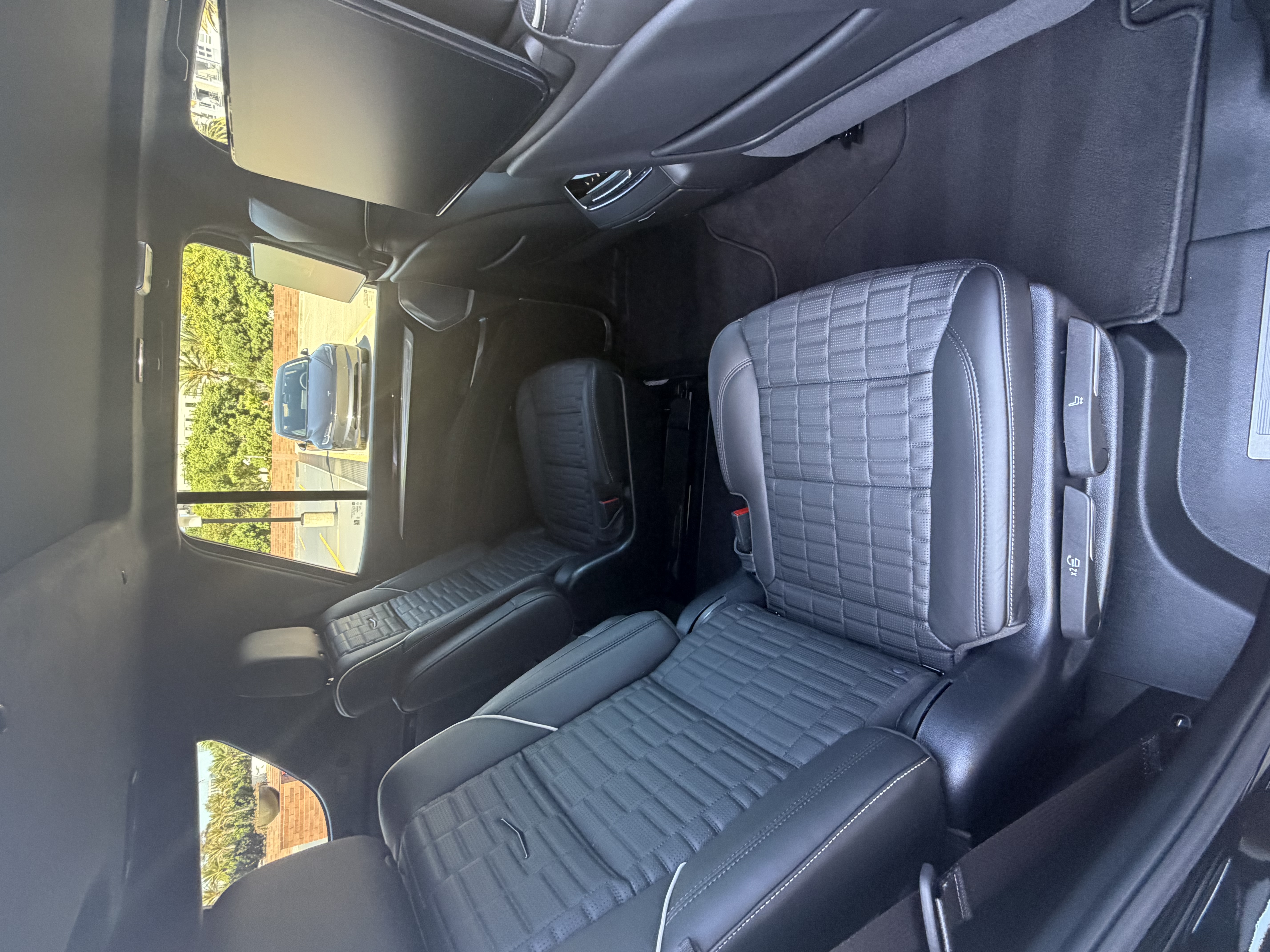 Used 2025 Cadillac Escalade Sport Platinum AWD/4WD image 13