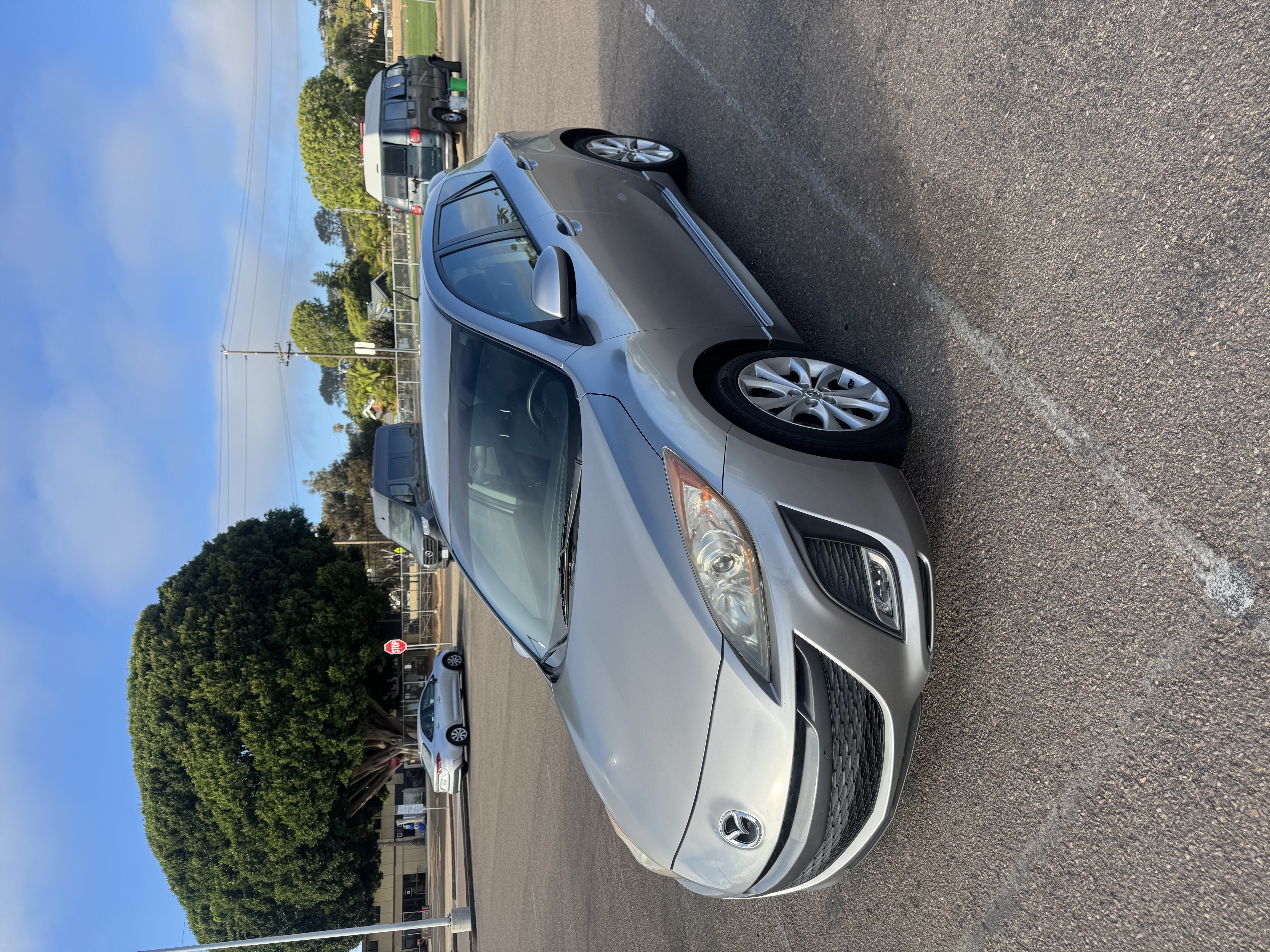 Used 2011 MAZDA MAZDA3 s Sport FWD image 4