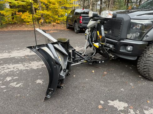 Used 2015 Ford F250 Platinum w/ FX4 Off-Road Package image 26