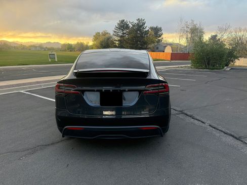Used 2024 Tesla Model X AWD/4WD image 17