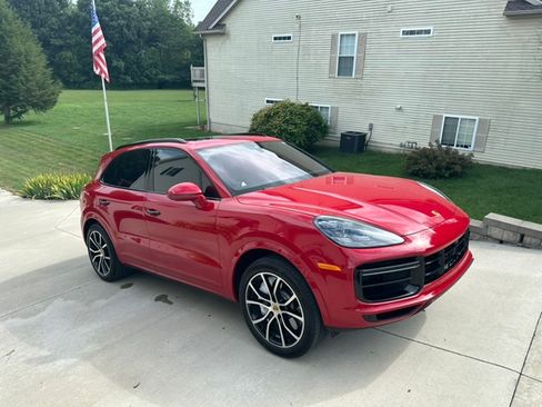Used 2021 Porsche Cayenne Turbo AWD/4WD image 5