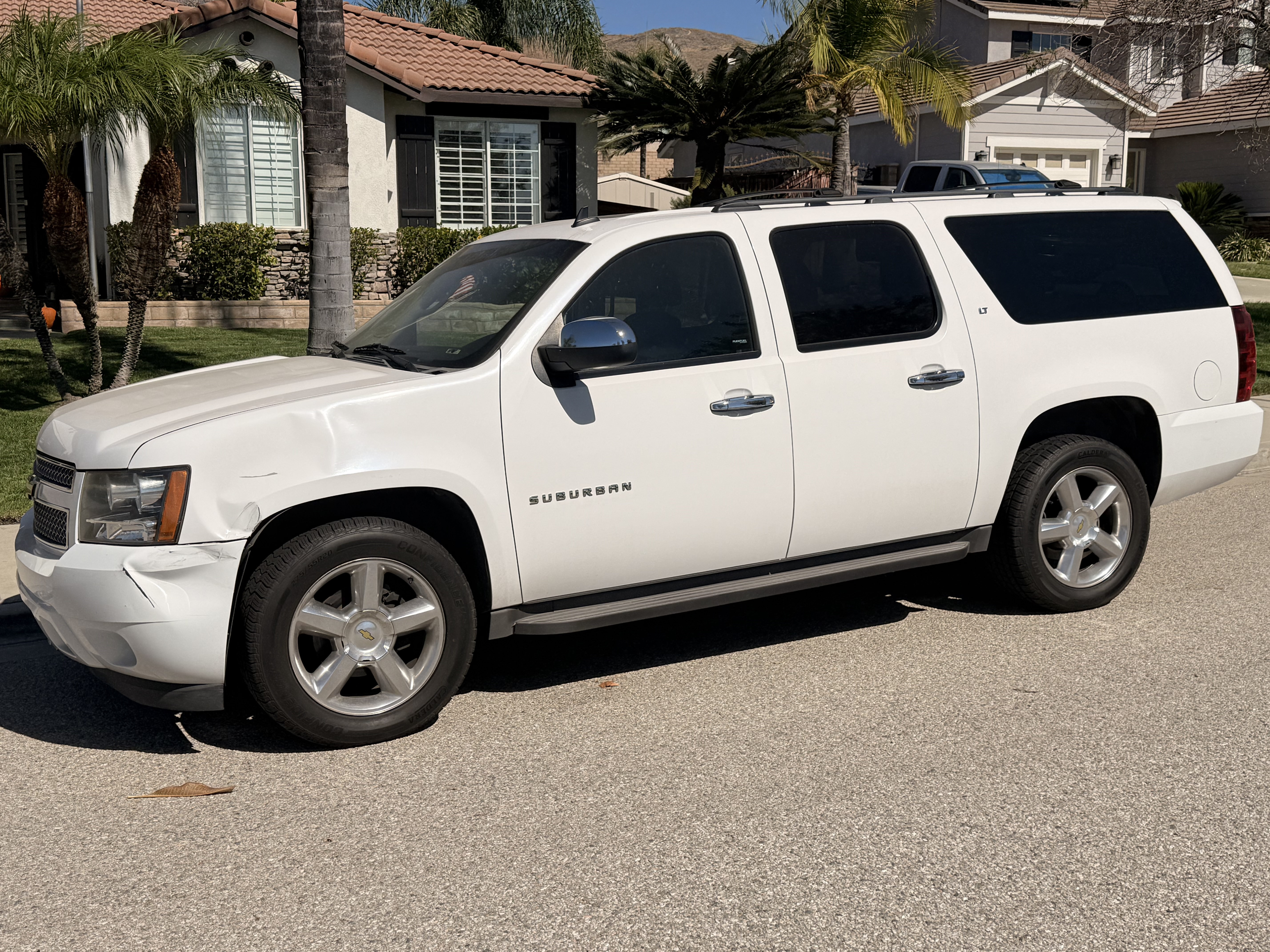 Used 2013 Chevrolet Suburban LT w/ All-Star Edition RWD image 2