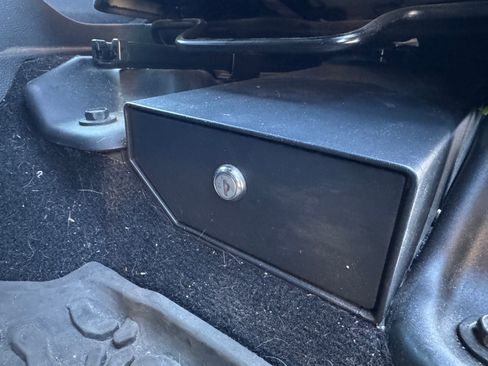 Used 2017 Jeep Wrangler Unlimited Sport image 11