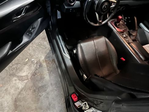 Used 2018 MAZDA MX-5 Miata RF Grand Touring RWD image 29