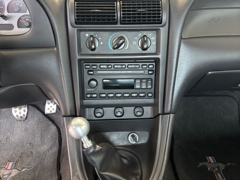Used 2003 Ford Mustang Mach 1 RWD image 30