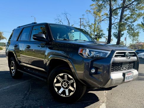 Used 2023 Toyota 4Runner TRD Off-Road Premium image 10