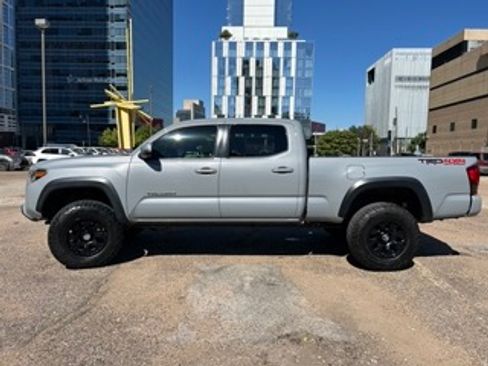 Used 2019 Toyota Tacoma TRD Off-Road image 1