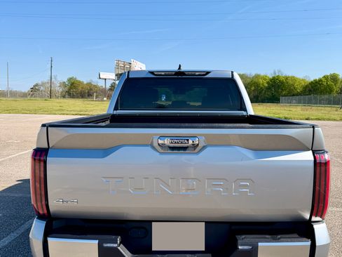 Used 2024 Toyota Tundra Limited image 8