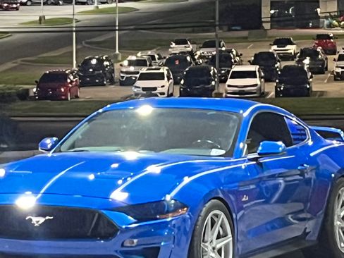 Used 2019 Ford Mustang GT Premium w/ GT Performance Package RWD image 6