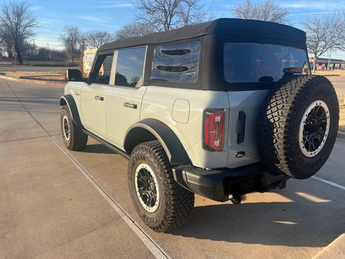 Used 2021 Ford Bronco Badlands image 6