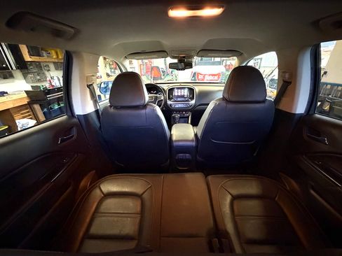 Used 2017 GMC Canyon Denali image 6