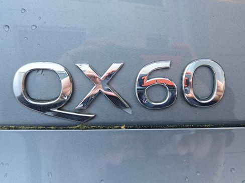 Used 2017 INFINITI QX60 Luxe w/ Deluxe Technology Package image 11