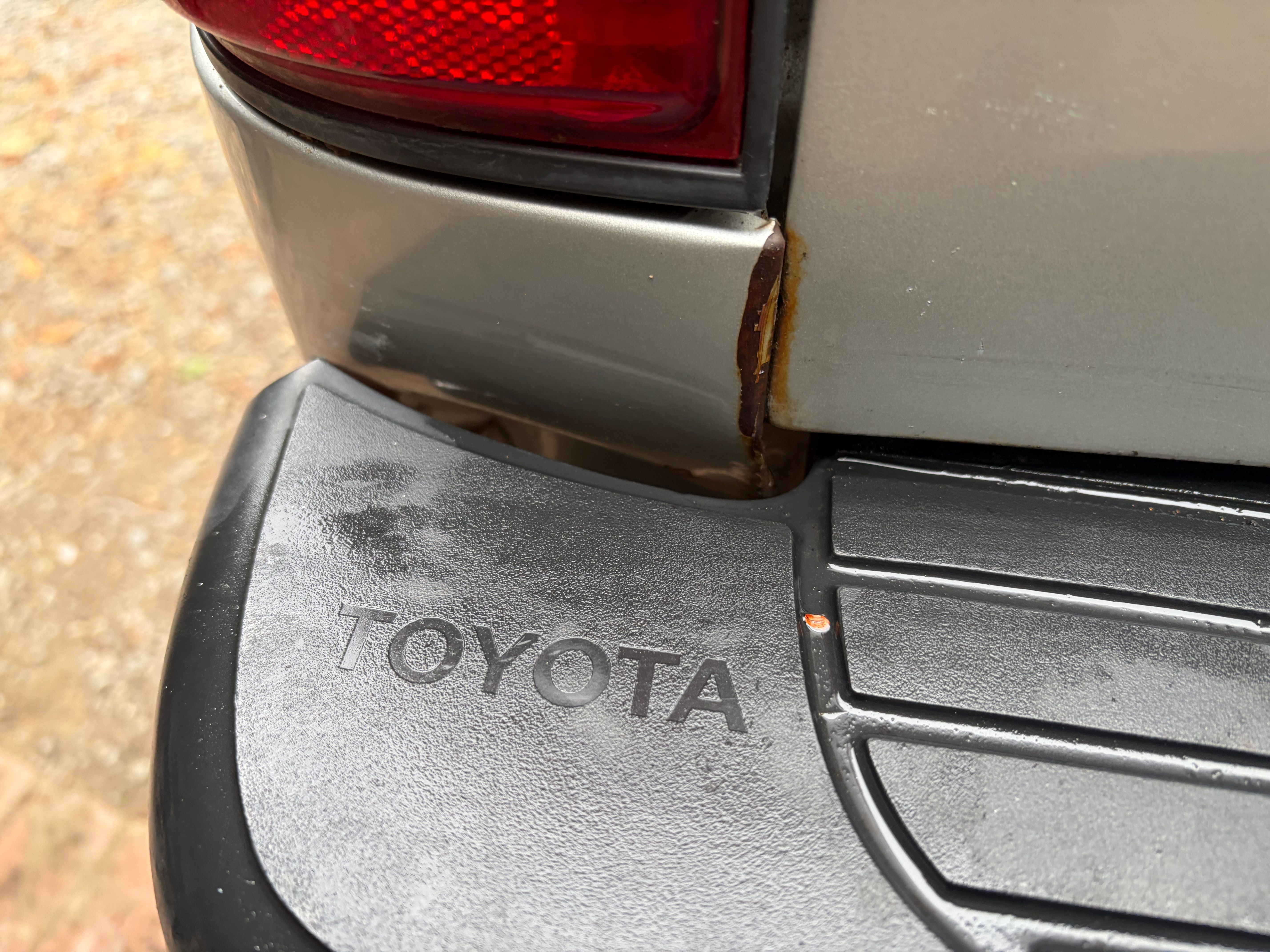 Used 2001 Toyota Tacoma 2WD Xtracab w/ SR5 Pkg w/ Chrome Pkg image 13