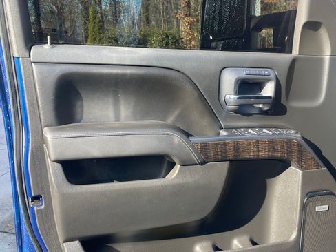 Used 2015 GMC Sierra 2500 Denali w/ Duramax Plus Package image 14