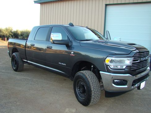 Used 2023 RAM 3500 Laramie AWD/4WD image 17