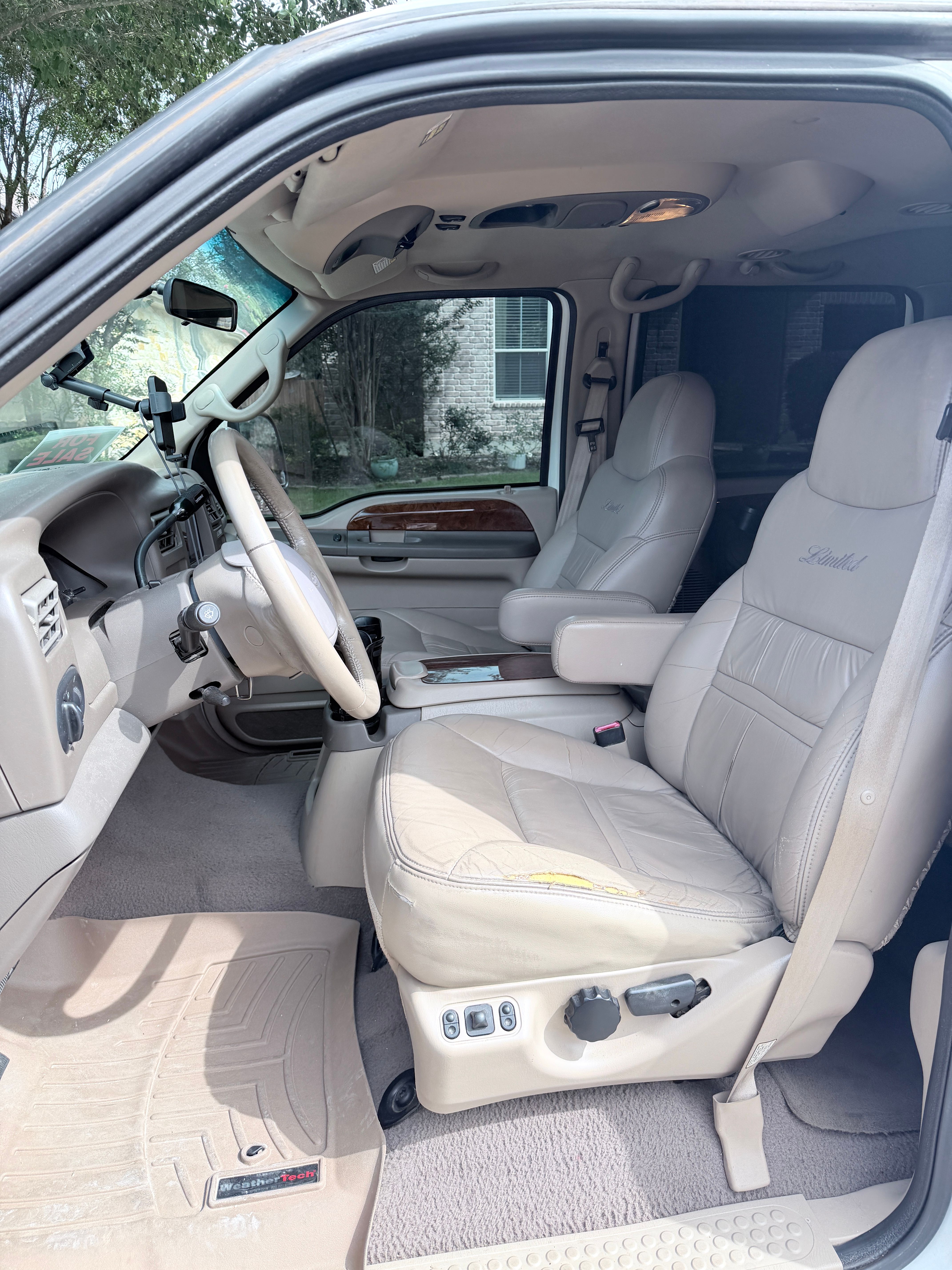 Used 2000 Ford Excursion Limited RWD image 9