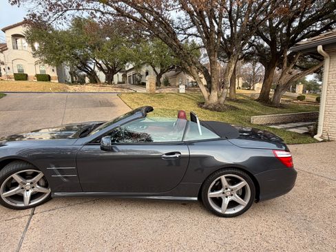 Used 2015 Mercedes-Benz SL 400 image 8