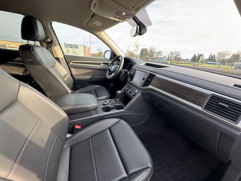 Used 2021 Volkswagen Atlas SE image 9