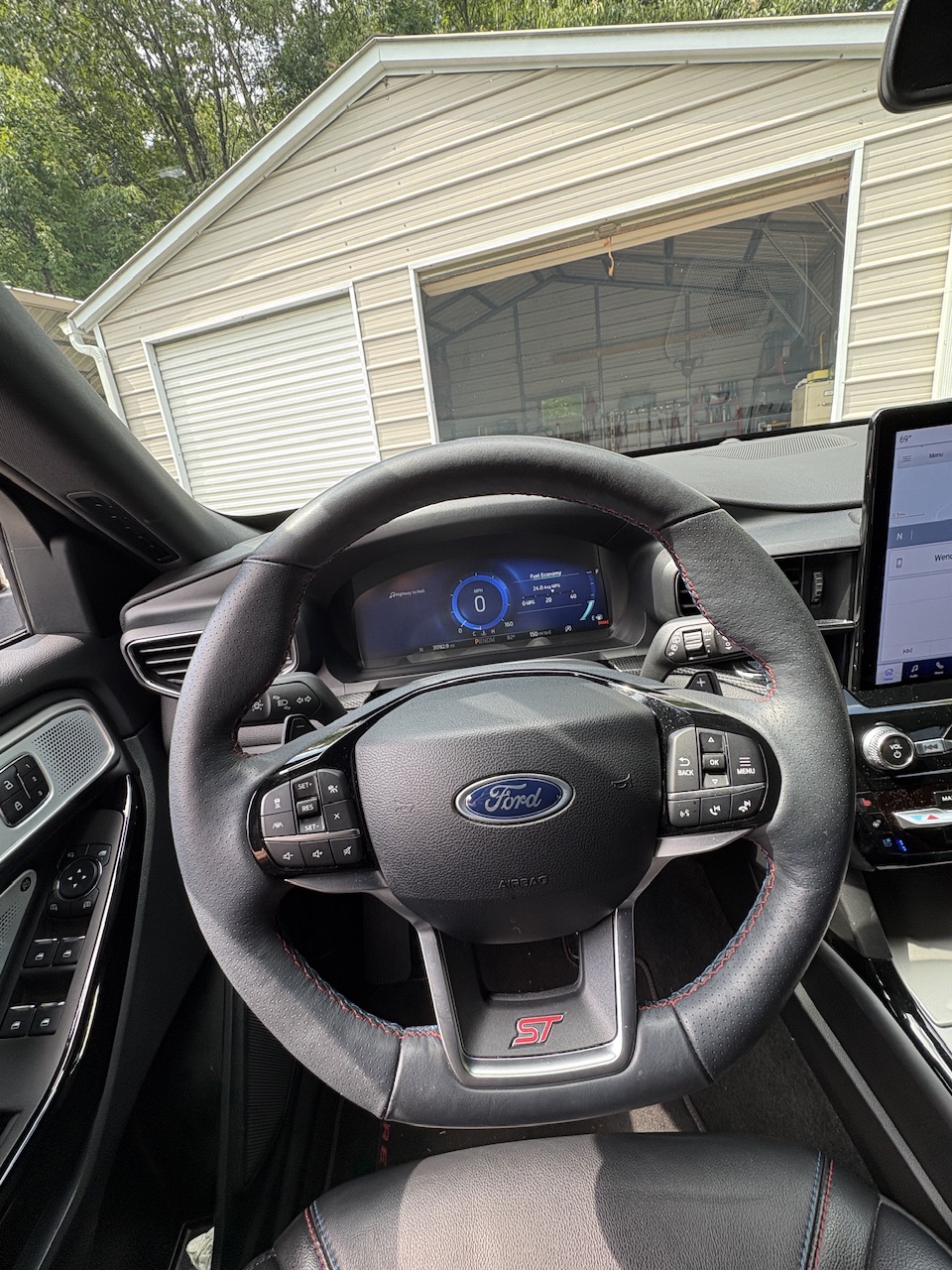 Used 2024 Ford Explorer ST w/ Equipment Group 401A AWD/4WD image 17