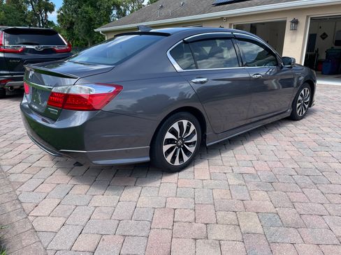 Used 2014 Honda Accord Touring image 2