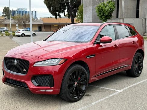 Used 2018 Jaguar F-PACE S AWD/4WD image 1