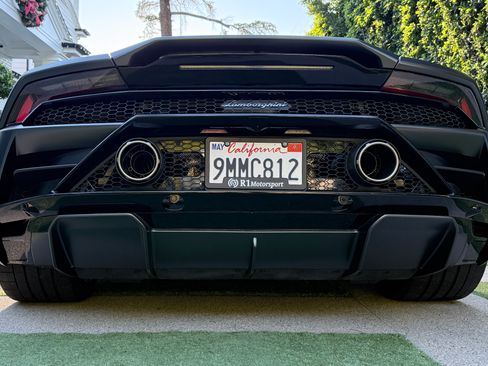 Used 2023 Lamborghini Huracan EVO image 6