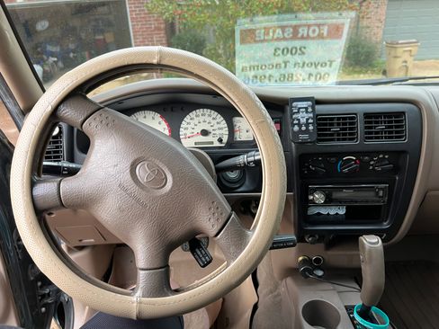 Used 2003 Toyota Tacoma PreRunner image 11