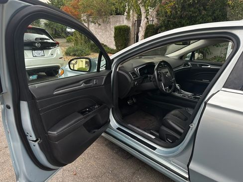 Used 2014 Ford Fusion Energi Titanium FWD image 6