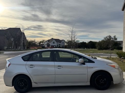 Used 2013 Toyota Prius Two image 6