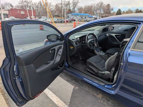 Used 2013 Hyundai Elantra GS Coupe 2D image 15