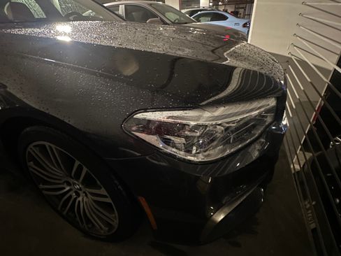 Used 2020 BMW M550i xDrive M550i xDrive Sedan 4D w/ Premium Package image 9