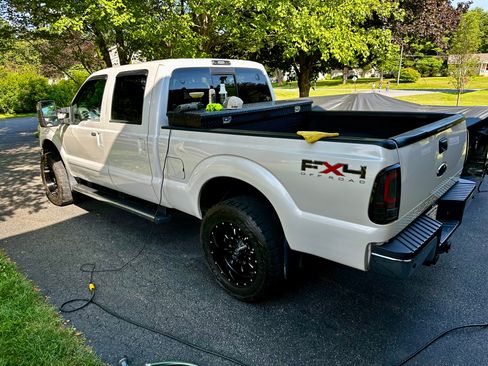 Used 2011 Ford F250 Lariat w/ Lariat Ultimate Pkg image 6