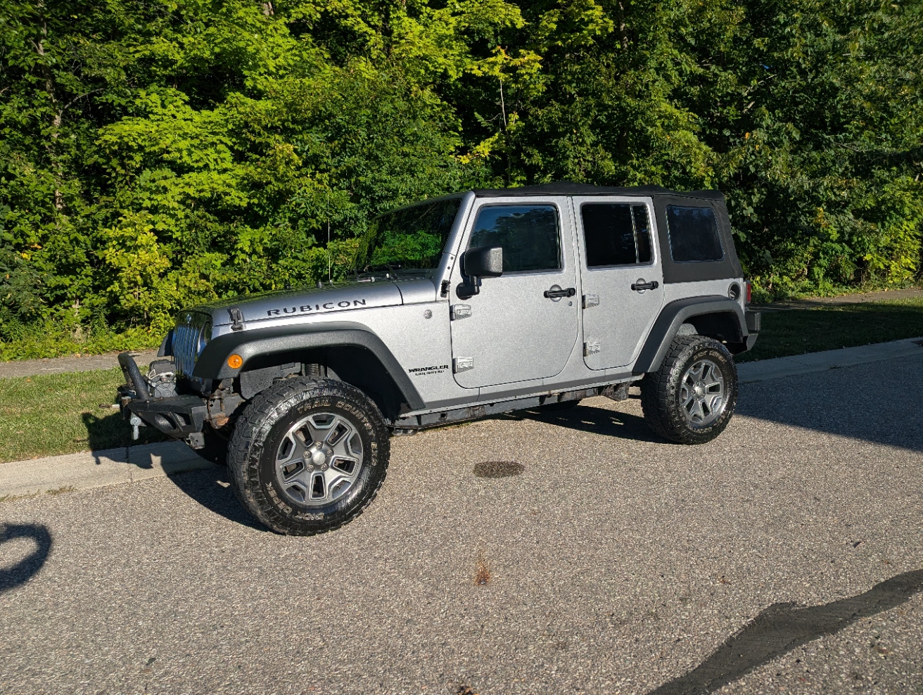 Used 2013 Jeep Wrangler Unlimited Rubicon w/ Dual Top Group AWD/4WD image 1