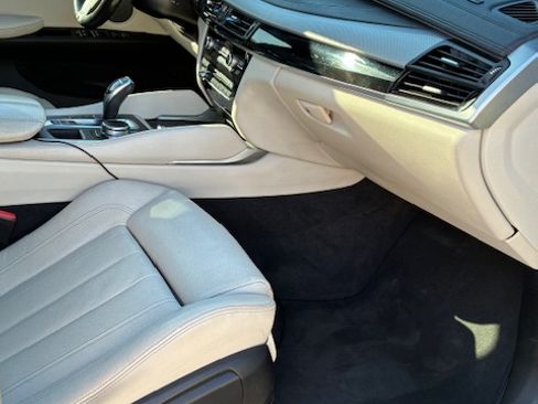 Used 2019 BMW X6 xDrive35i w/ M Sport Package image 10