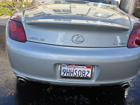 Used 2005 Lexus SC 430 Convertible image 2
