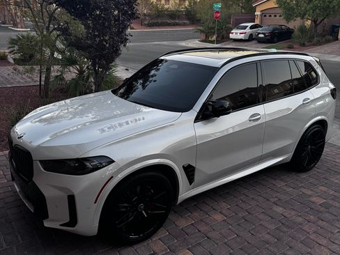 Used 2024 BMW X5 xDrive40i w/ M Sport Package image 4