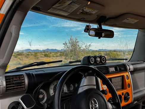 Used 2007 Toyota FJ Cruiser 4WD image 12