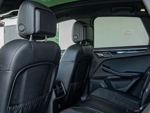 Used 2020 Porsche Macan image 9