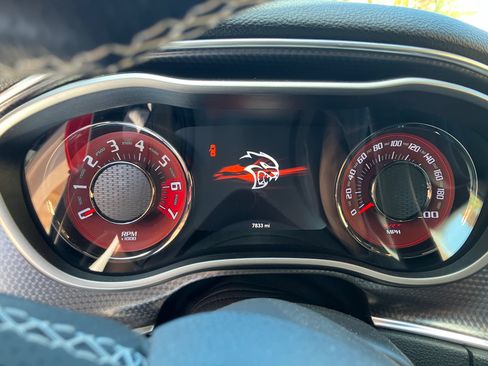 Used 2015 Dodge Challenger SRT Hellcat RWD image 12
