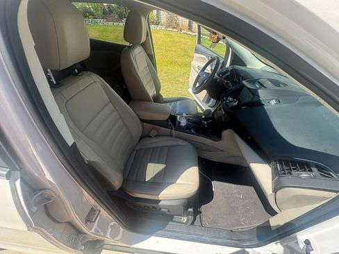 Used 2017 Ford Escape Titanium w/ Equipment Group 301A AWD/4WD image 8