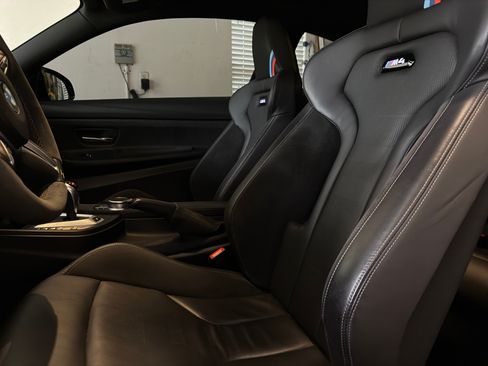 Used 2019 BMW M4 CS w/ Executive Package image 11