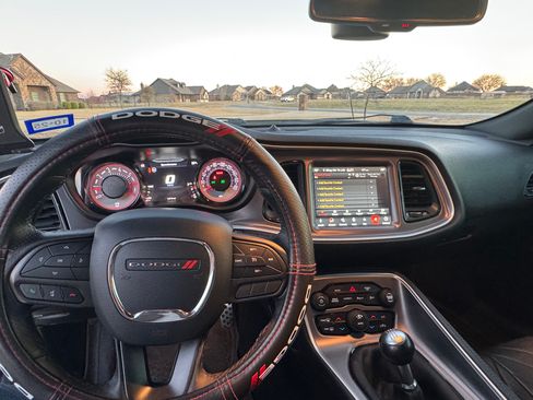 Used 2020 Dodge Challenger R/T Scat Pack w/ T/A Package image 11