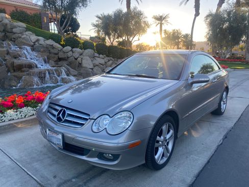 Used 2008 Mercedes-Benz CLK 350 Coupe image 1