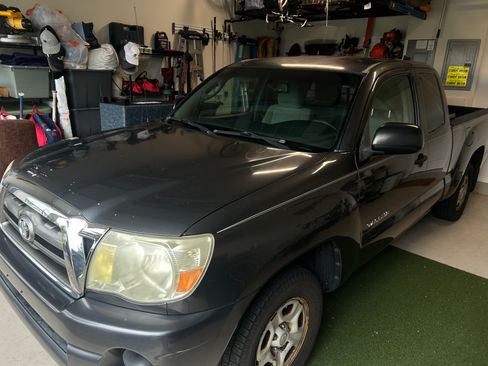 Used 2010 Toyota Tacoma 2WD Access Cab w/ SR5 Pkg #2 image 2